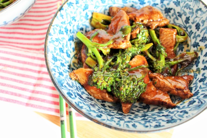 Carne asiática com brócolis 8